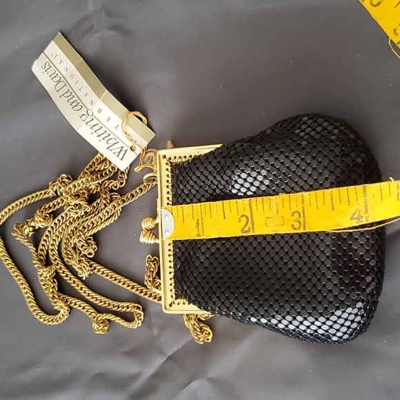 Whiting and Davis vintage black tiny evening purse - Picture 6 of 6